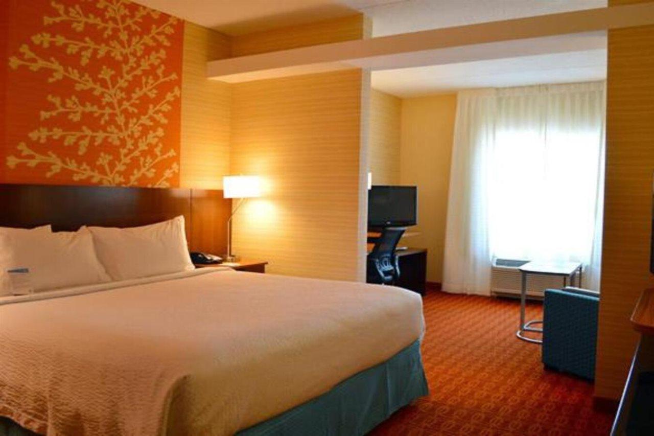 Fairfield Inn & Suites By Marriott Stafford Quantico Exterior photo